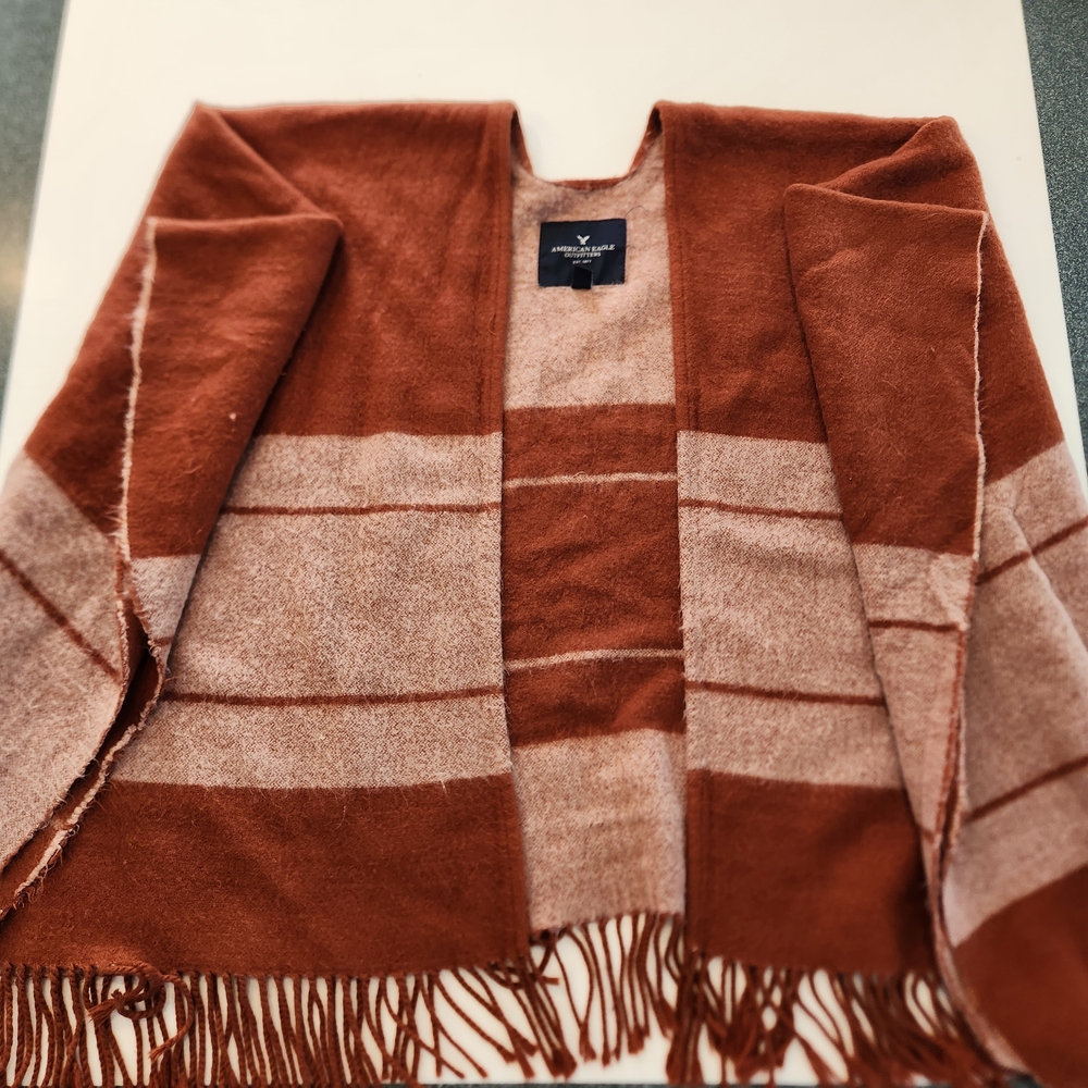 American Eagle Outfitters Brown and Cream Sweater